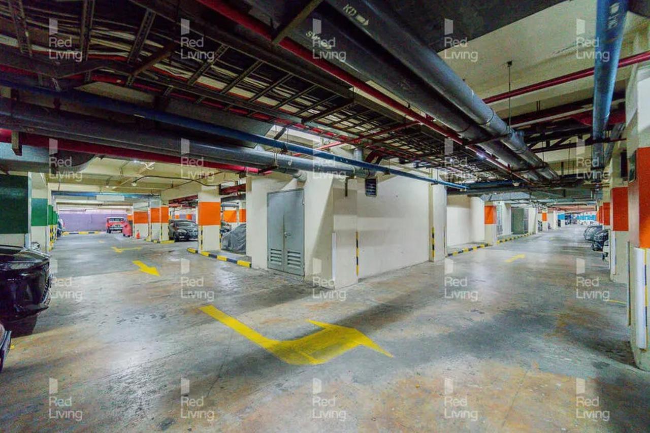 Redliving Apartemen Serpong Green View - Celebrity Room Tower B タンゲラン エクステリア 写真