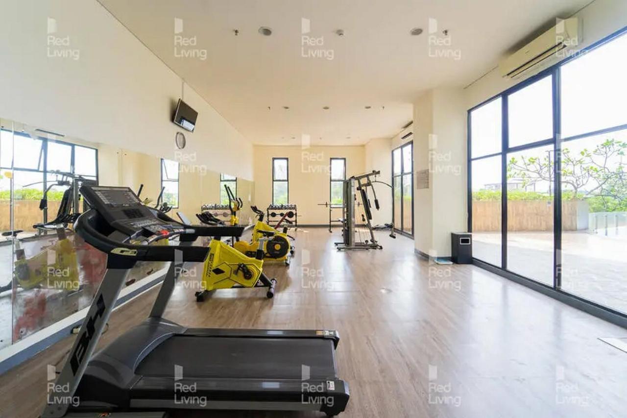 Redliving Apartemen Serpong Green View - Celebrity Room Tower B タンゲラン エクステリア 写真