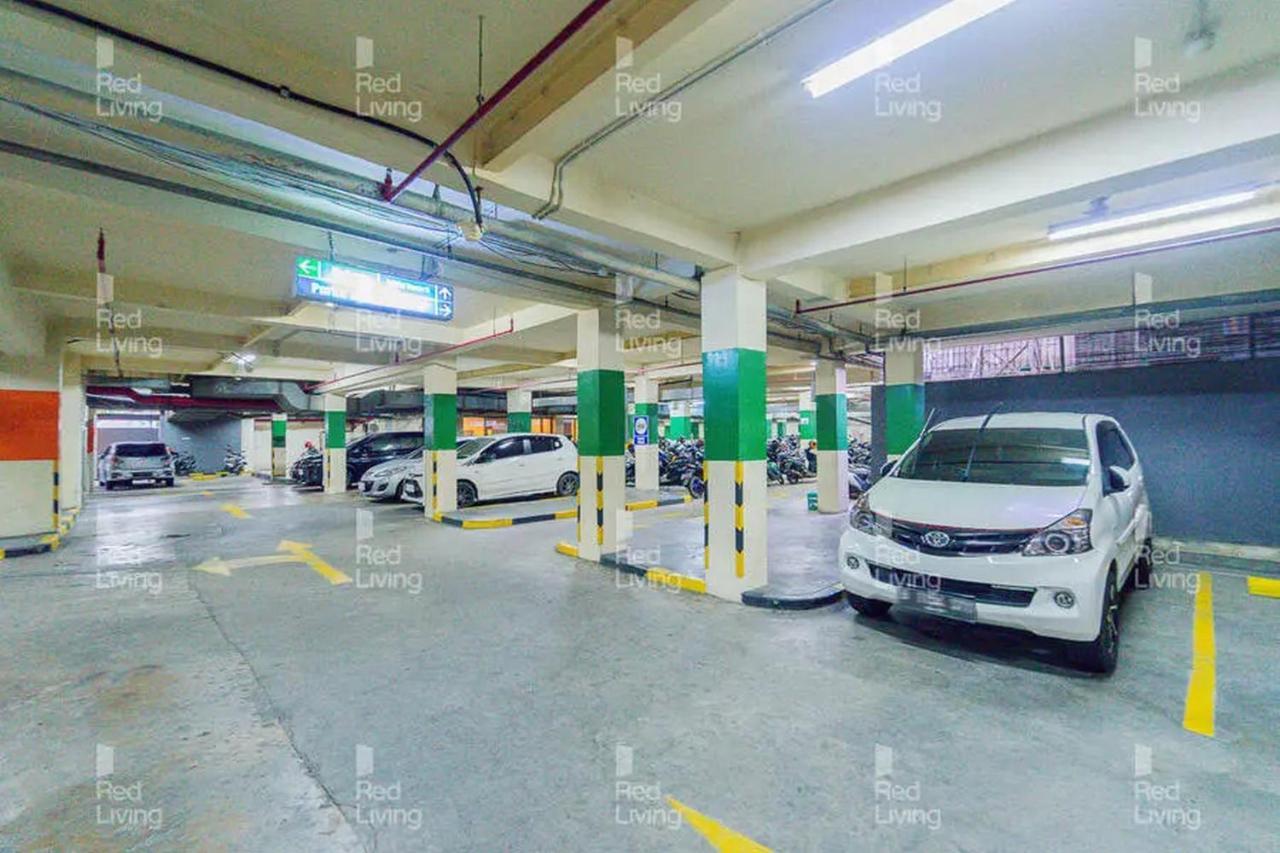 Redliving Apartemen Serpong Green View - Celebrity Room Tower B タンゲラン エクステリア 写真