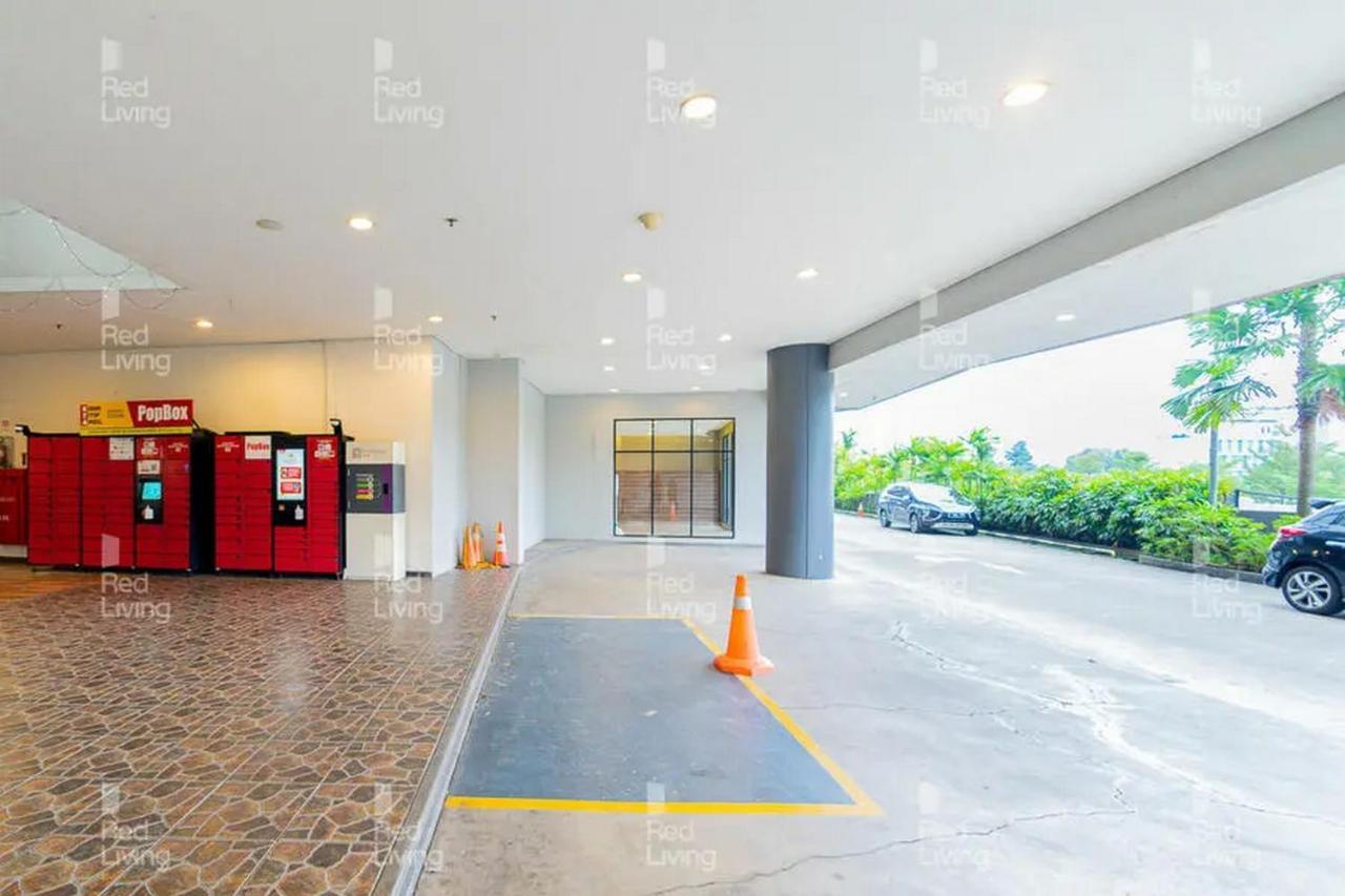 Redliving Apartemen Serpong Green View - Celebrity Room Tower B タンゲラン エクステリア 写真