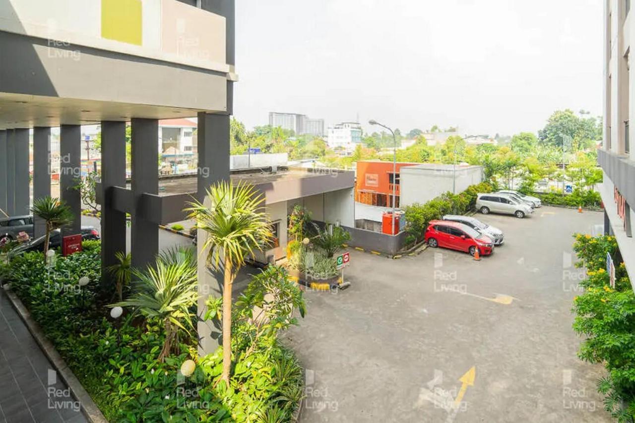 Redliving Apartemen Serpong Green View - Celebrity Room Tower B タンゲラン エクステリア 写真