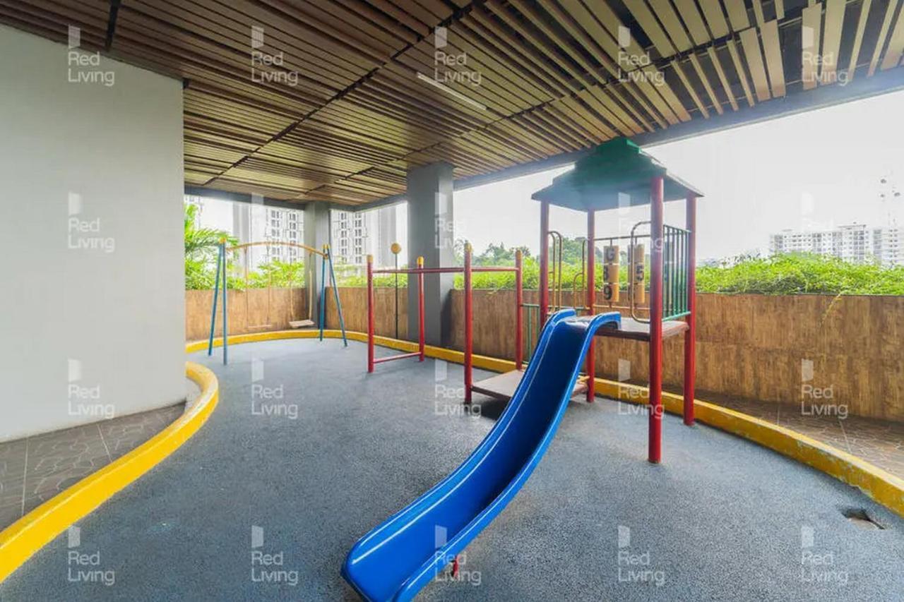 Redliving Apartemen Serpong Green View - Celebrity Room Tower B タンゲラン エクステリア 写真